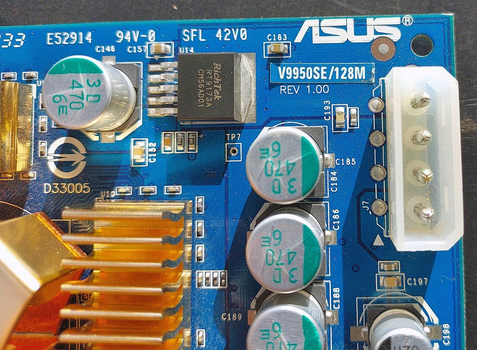 Placa gráfica GeForce FX5900 com 128Mbytes AGP64550438912515121