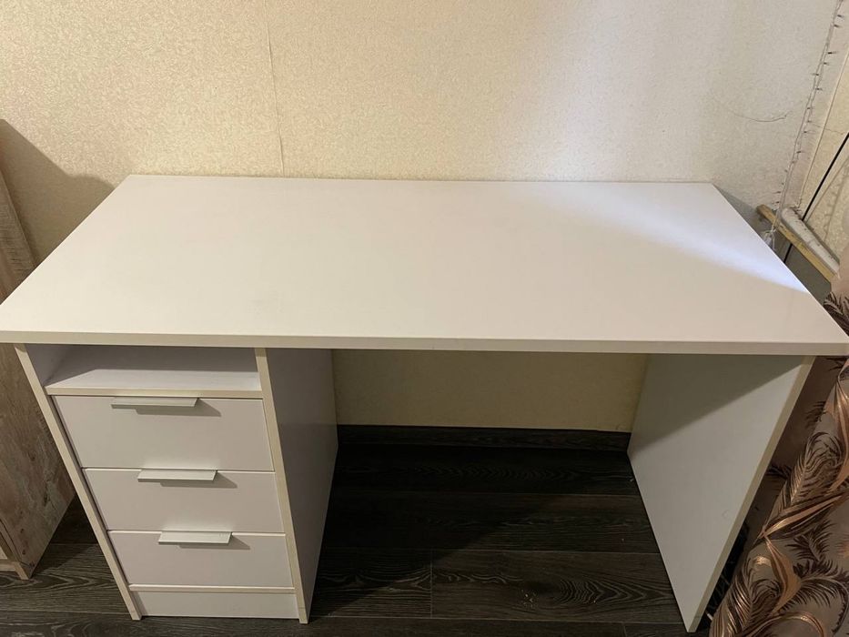 стол письменный