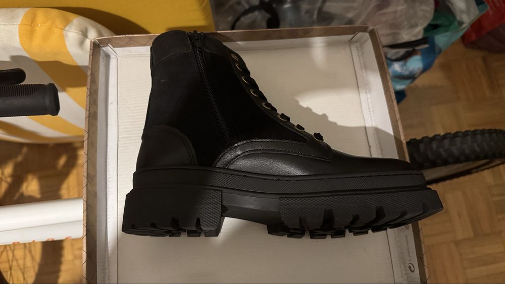 Botas em pele pretas Sacchi