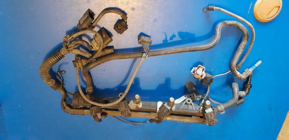 Listwa wtryskowa wtryski wiązka Skoda Octavia 1.6 B 032133319B
