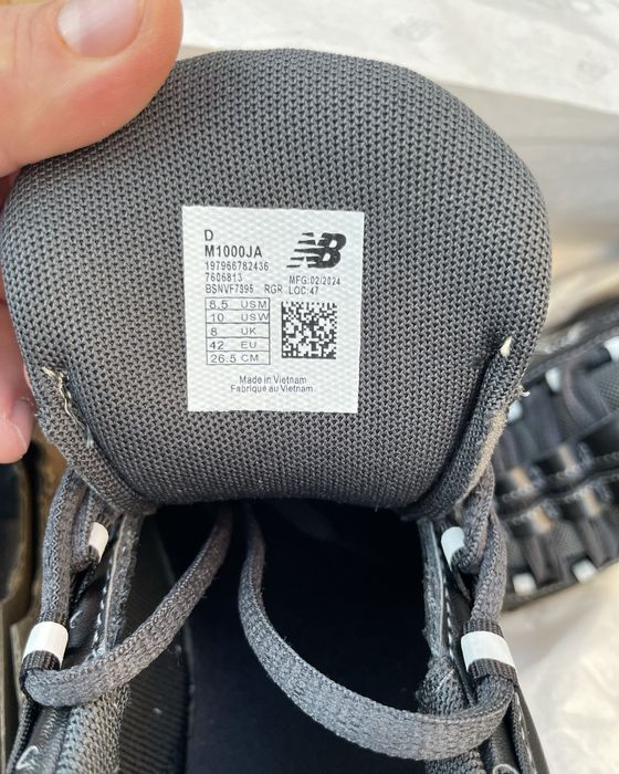 Чоловічі Кросівки New Balance 1000 Black Leather(42,43,44)original