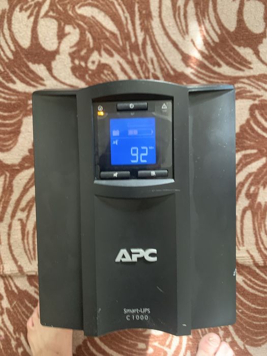 ДБЖ APC Smart-UPS C 1000VA Tower LCD з SmartConnect (SMC1000IC)