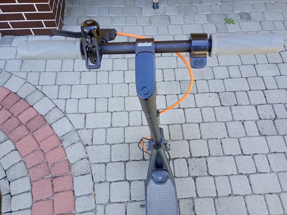 Hulajnoga elektryczna Ninebot