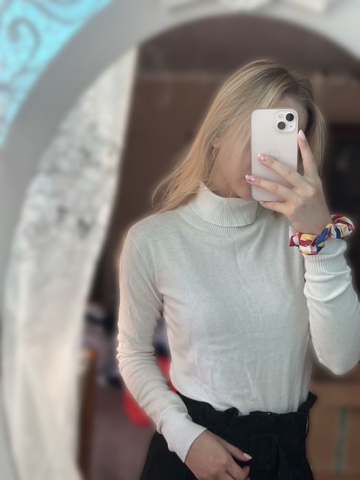 Cienki sweter golf