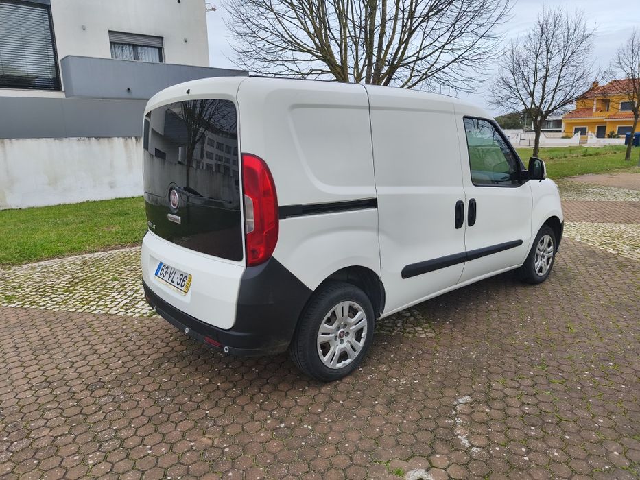 Fiat doblo profissional 1.3 gasóleo 2018 com 100 mil kms.