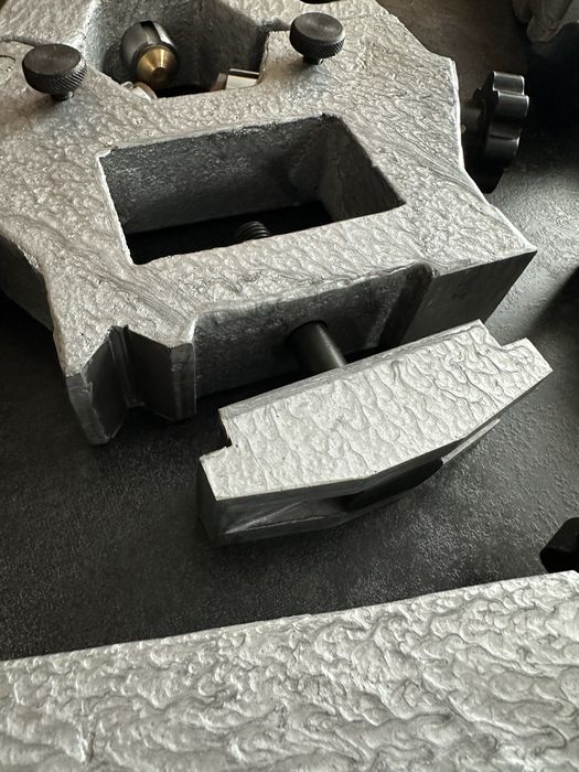 Люнет на токарний станок ИЖ 250 1И611П рухомий,нерухомий,1м63 ДИП300