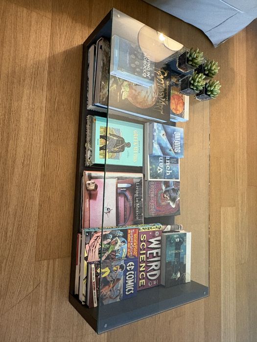 Mesa de centro em vidro