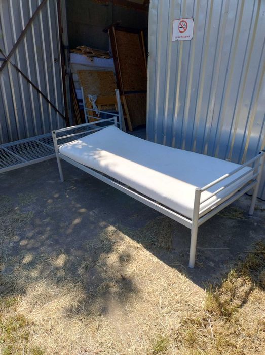 Łóżka metalowe. Pojedyncze i piętrowe 200x90.
