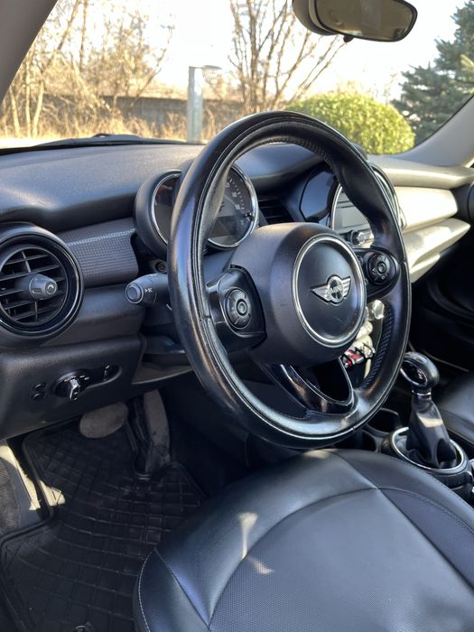 MINI Cooper Hardtop 2015 року(по штатам 2016р.)