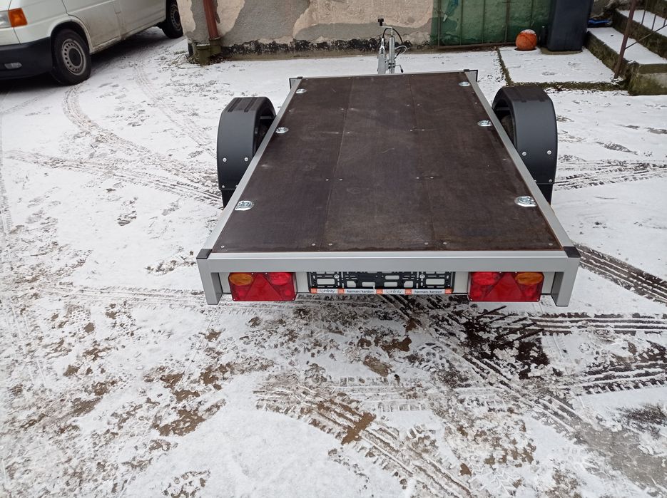 Przyczepka samochodowa platforma