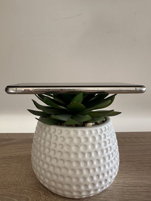 iPhone 11 pro 64gb