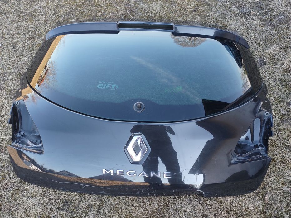 Klapa  bagażnika tył tylna  do  Renault Megane 3