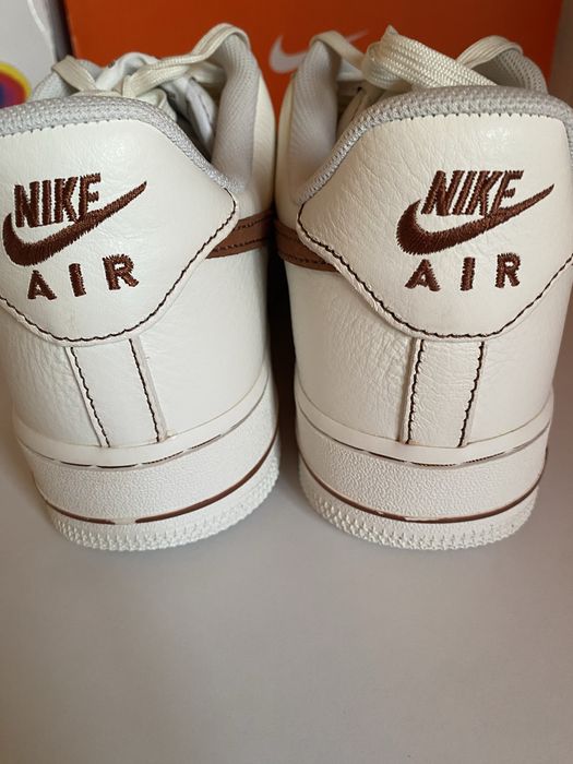 Nike air force castanhos