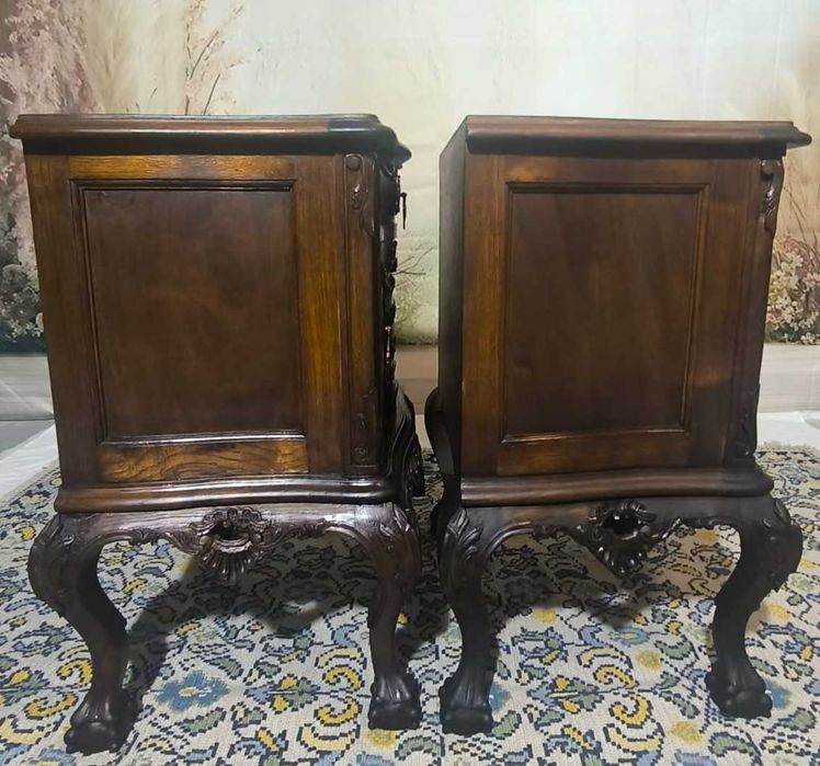 Mesinhas de cabeceira em ótimo estado