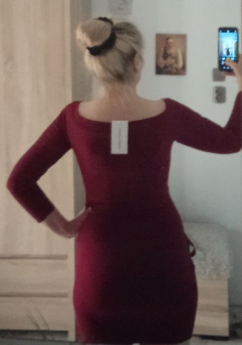 Krótka sukienka burgund