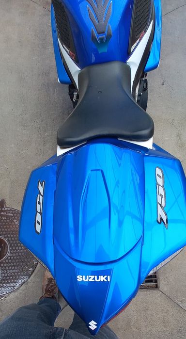 Suzuki gsx-r 750