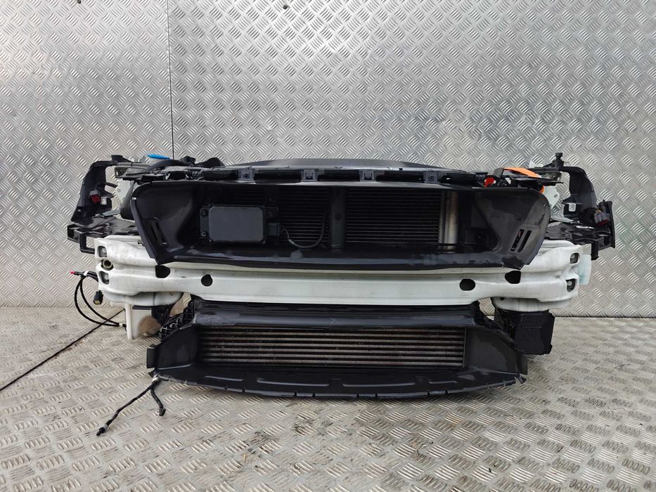 Pas Przedni Wzmocnienie Czołowe Chłodnice Komplet Volvo V40 II Generacji