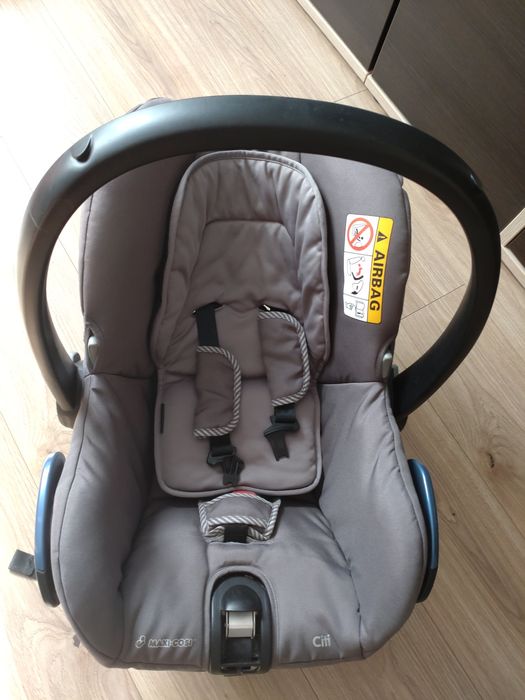 Nosidełko Maxi Cosi City plus adaptery do wózka