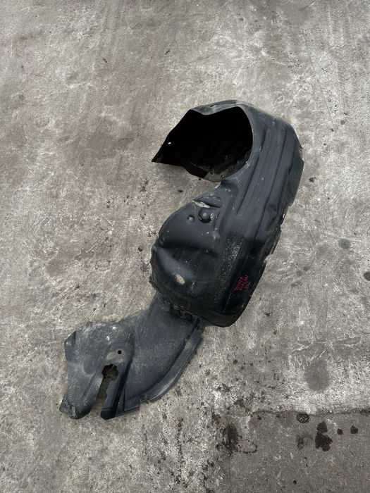 Nadkole Toyota Avalon przód lewe