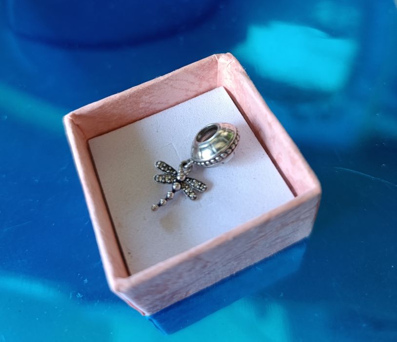 Apart charms ważka srebro