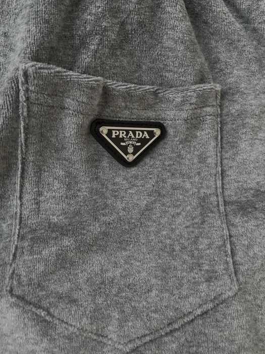 Костюм Premium Prada з якісного велюру в чорному та сірому кольорі