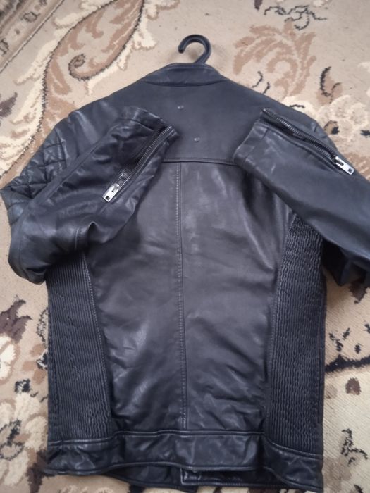 Мото куртка шкіряна.