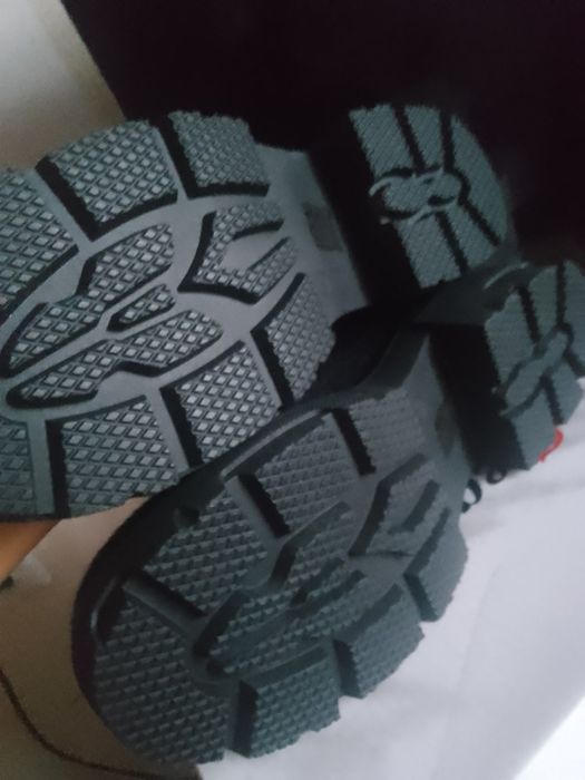 Продам  дуже зручні жіночі черевики