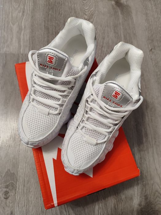 Nike shox TL biale w rozmiarze 39