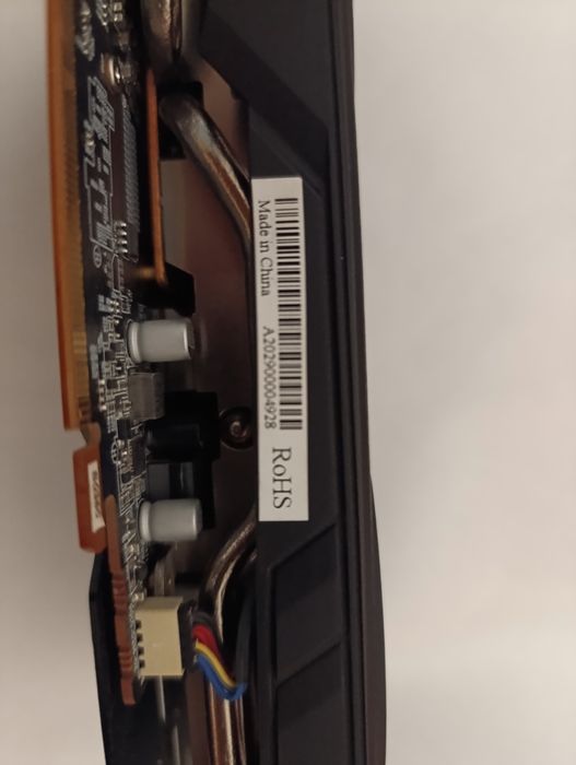 Відеокарта Radeon rx 5600xt