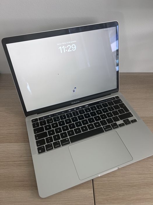 MacBook Pro 13” (2020) – Chip M1 | Excelente Estado