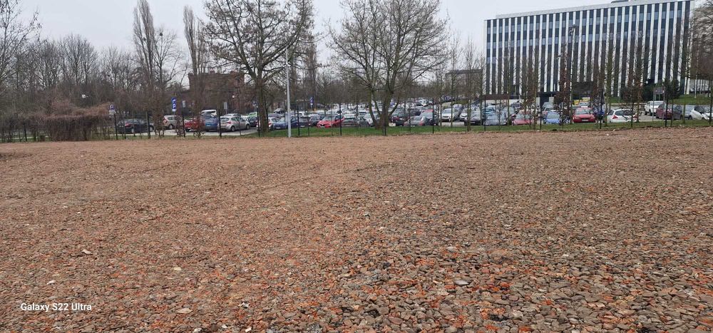 Utwardzenie terenu; parking; droga dojazdowa; plac z kruszywa
