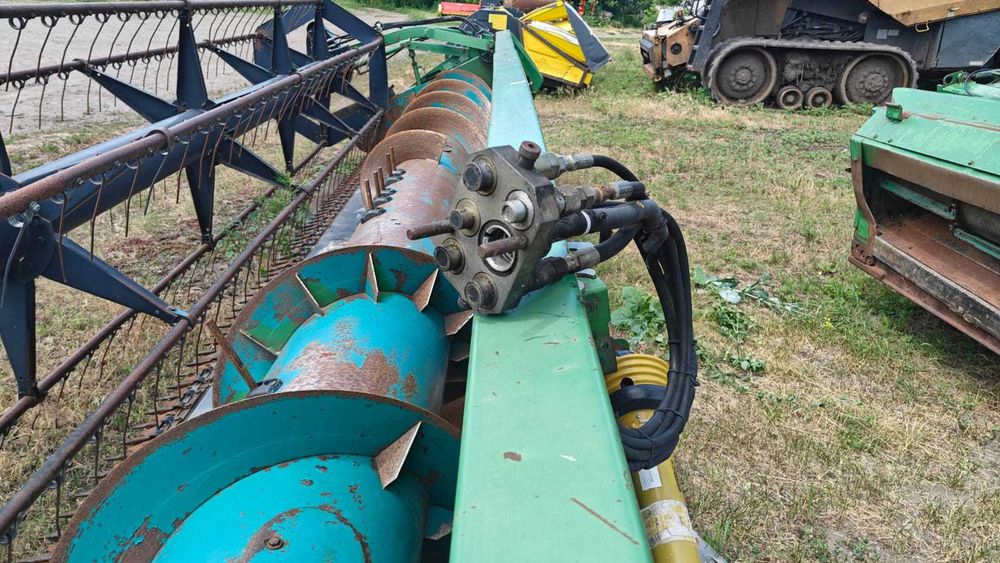 Жниварка зернова John Deere 622R 2002