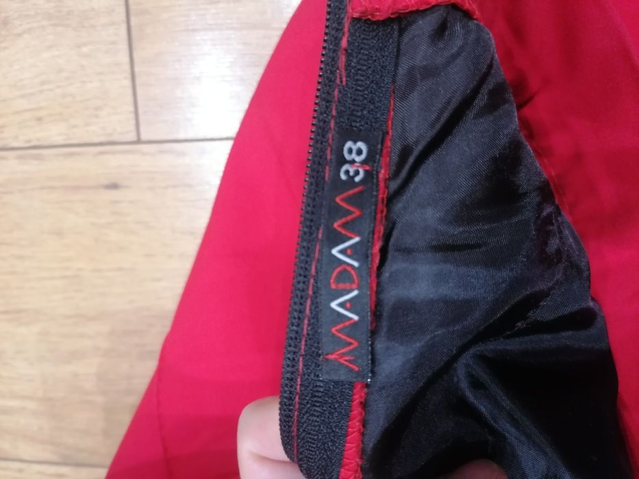 Жіночі червоні брюки, М