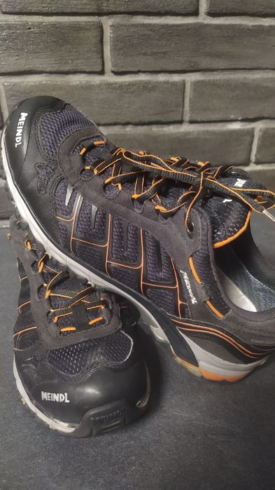 Трекінгові кросівки Mendl