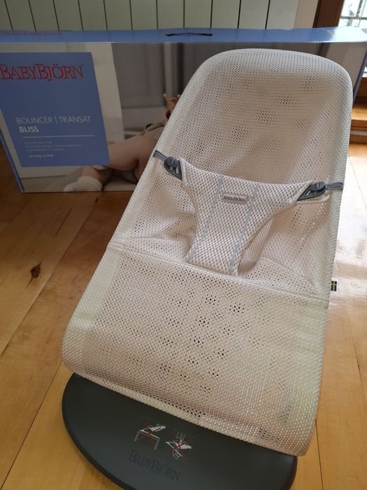 Leżaczek BABY BJORN bliss mesh