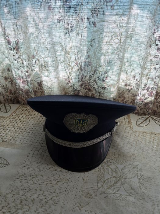 Полицейская фуражка