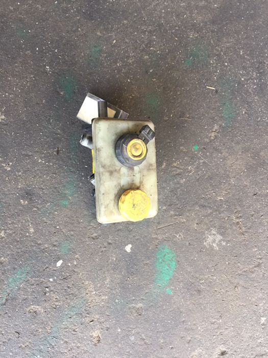 Гальмівний циліндр форд транзит гальмівний циліндр транзит