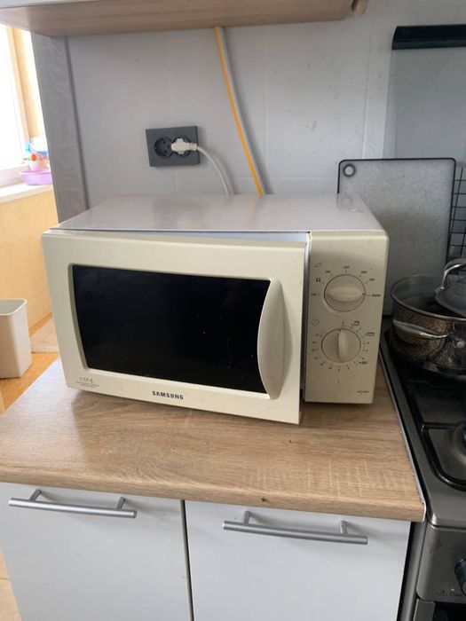 Продаеться мікрохвильовка  samsung