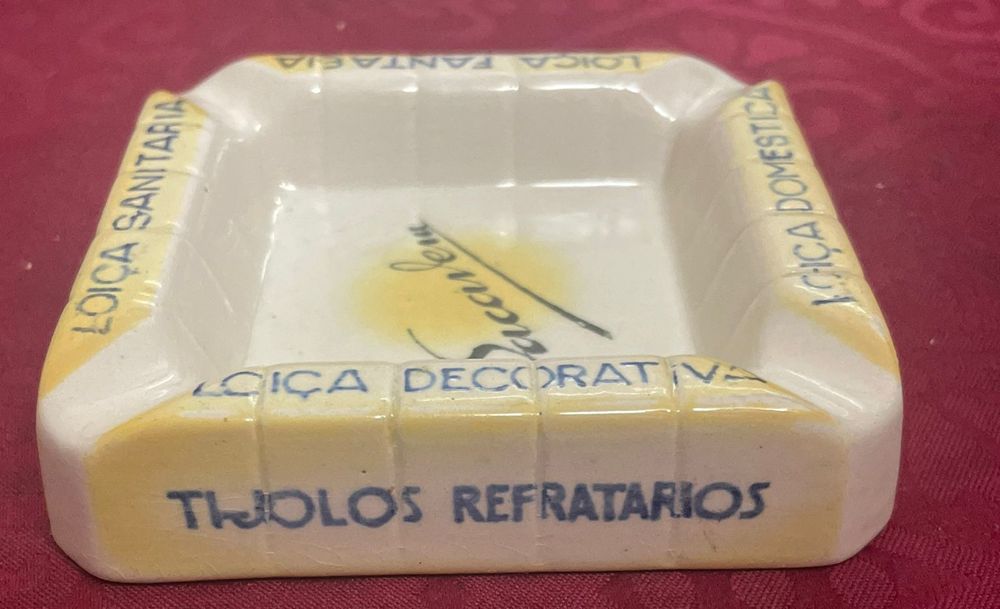 Cinzeiro em faiança Sacavém