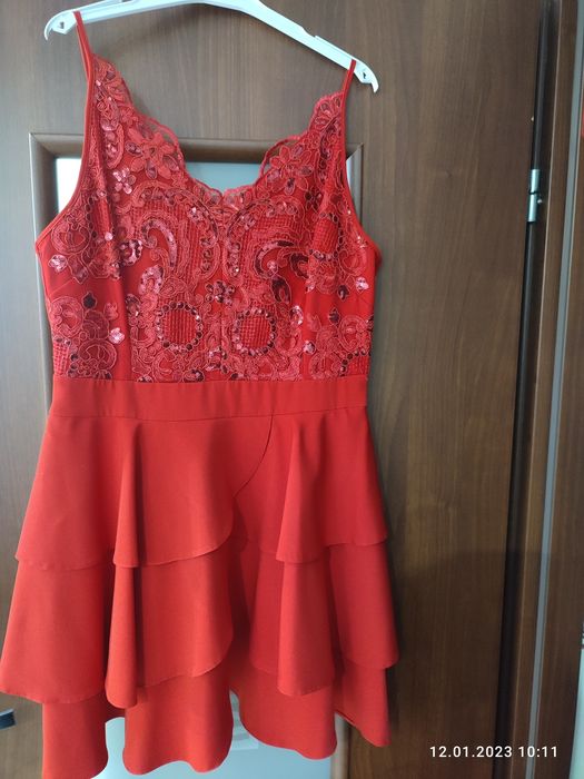 Sukienka elegancka w rozmiarze 40