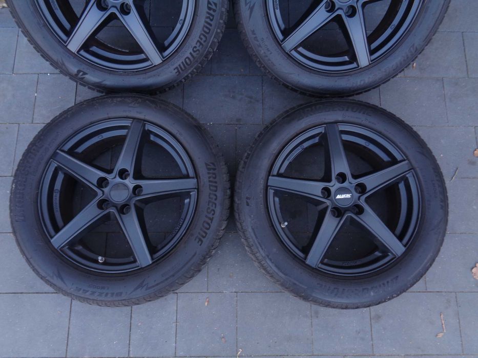 Czarne alufelgi Alutec Raptr 17 cali 5x112 VW Audi Seat Skoda Mercedes