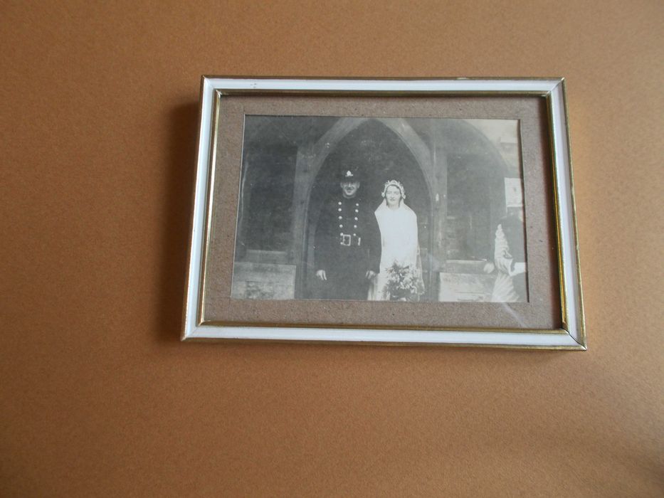 Zabytkowa ramka mosiężna mini z wypukłą szybką