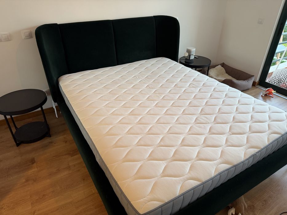 Cama  TUFJORD + colchao