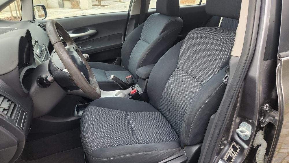 Toyota Auris 1.33 VVTI  190.000 kms