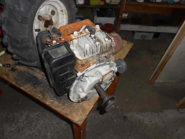 Двигун 4 х тактний Брікс до косарки культиватора справний 2 вали