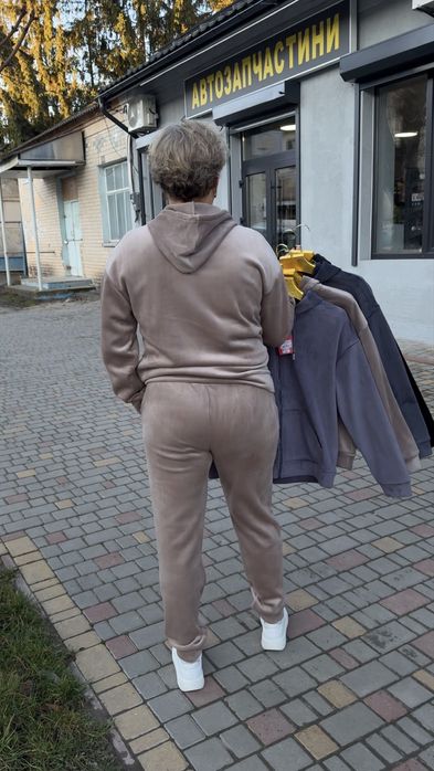 Теплий костюм з мікровельвету