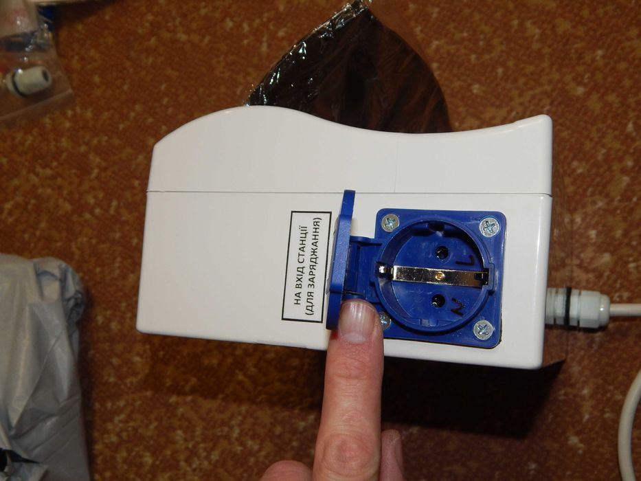 Щит захисту і ввода резерва АВР для інверторів і  зарядних станцій