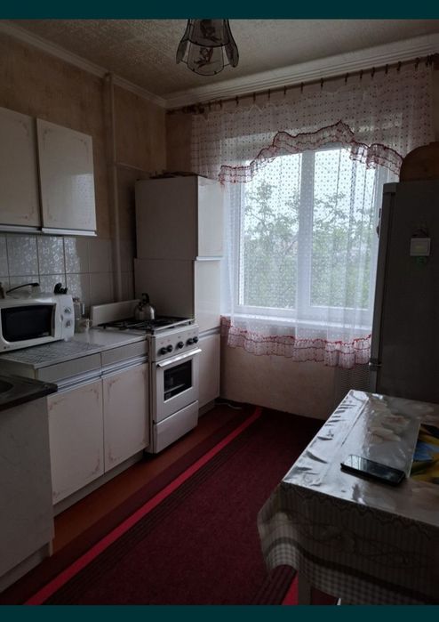 Срочно! Продаётся 2-х комнатная квартира на микрорайоне Солнечный.