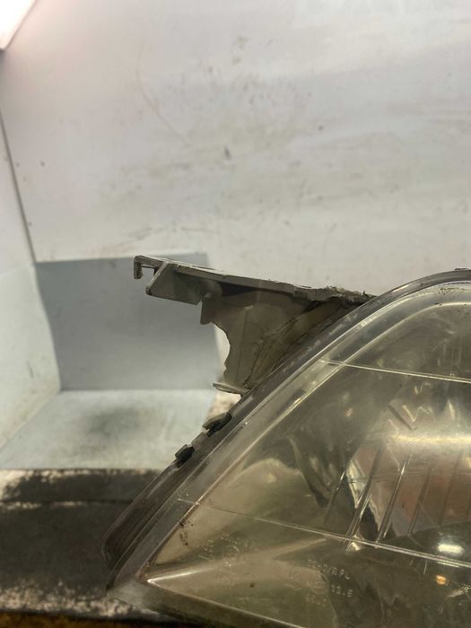 Mazda Premacy Lampa Lewa Przednia Lewy Przód LP