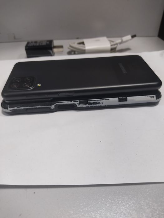Samsung A12 4/64 gb